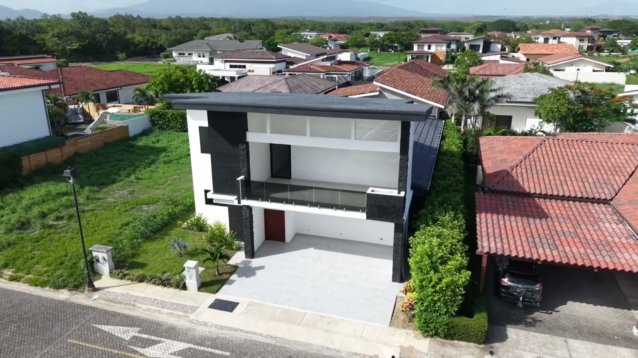 Casa Nueva en Venta — Condominio Parque El Encino, Liberia